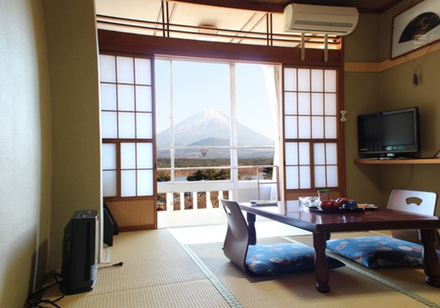 和室Bタイプ（ユニットバス付）富士山と精進湖を一望